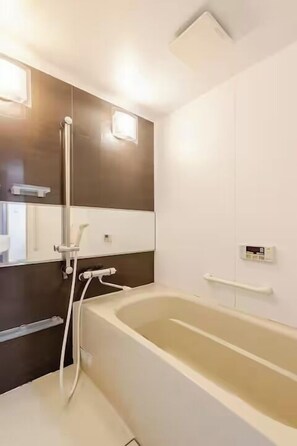 Comfort Room, Non Smoking | Bathroom