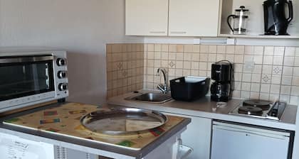 Large 2-bedroom apartment with sea and pool views. Beach 40 meters away.
