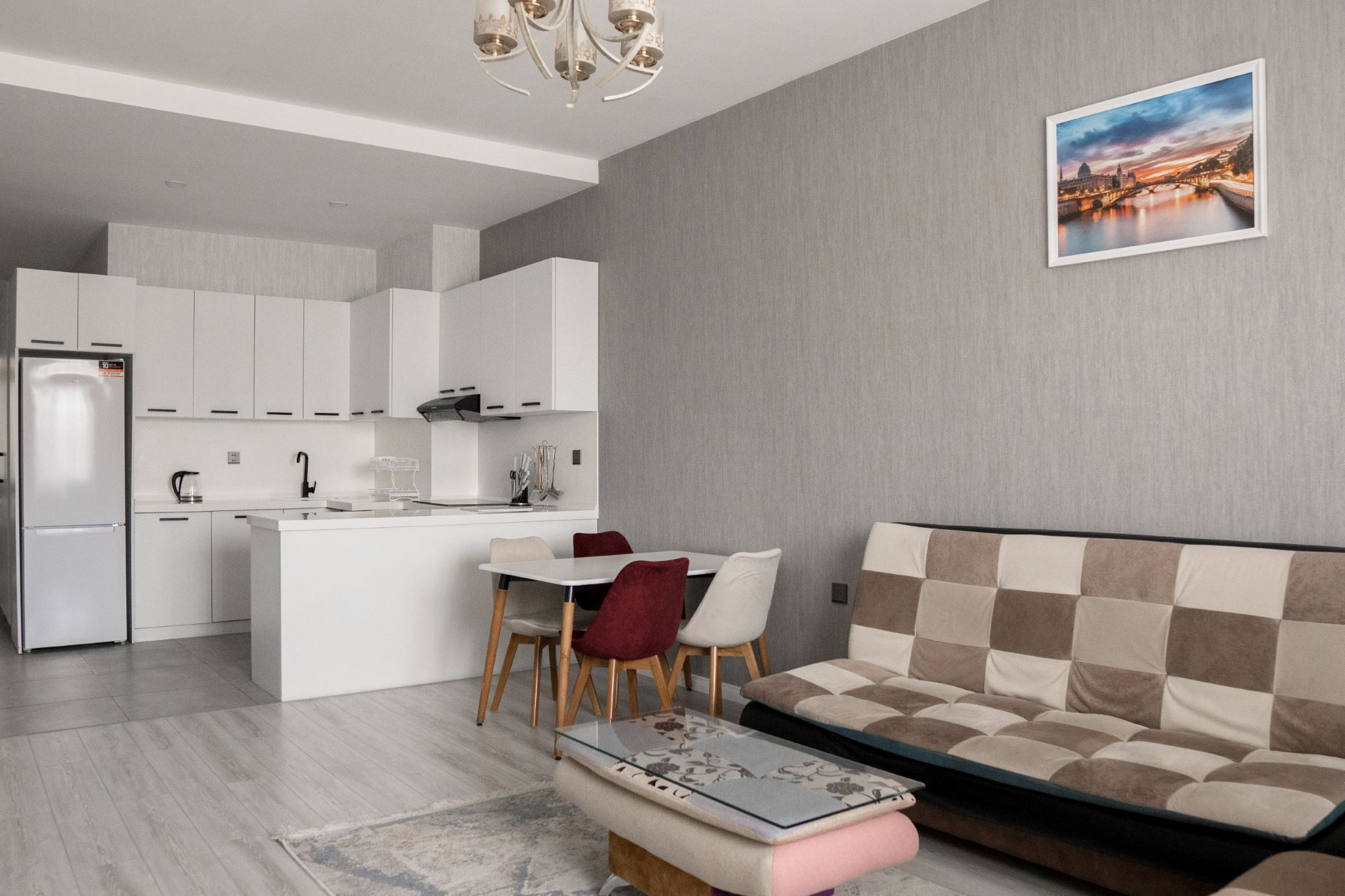 Apartamento superluxo, sacada, vista para a cidade | Cozinha privada | Chaleira elétrica