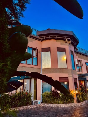 Exterior - Legend Hotel (Kigali)