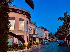 Exterior - Legend Hotel (Kigali)