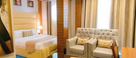 Double Room, Balcony, City View | 1 bedroom, desk, laptop workspace, free WiFi