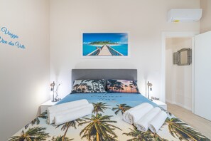 1 chambre, fer et planche à repasser, Wi-Fi gratuit, draps fournis