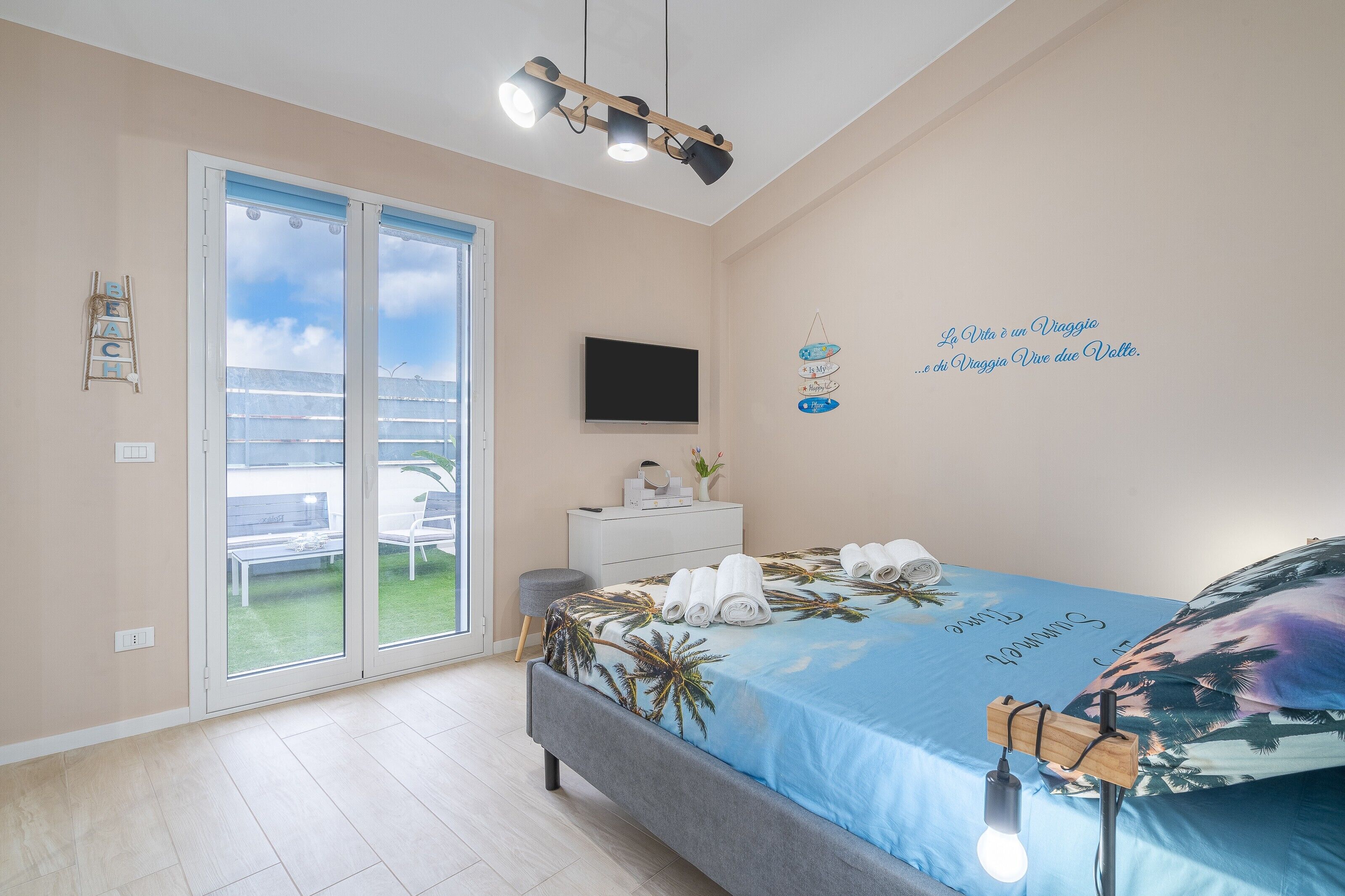 1 chambre, fer et planche à repasser, Wi-Fi gratuit, draps fournis