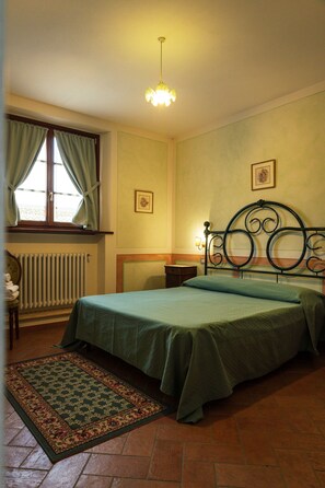 2 chambres, fer et planche Ă repasser, Wi-Fi gratuit, draps fournis