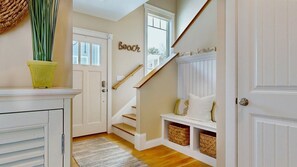 Interior - Downeast Dream | Steps to the beach! (Saco)