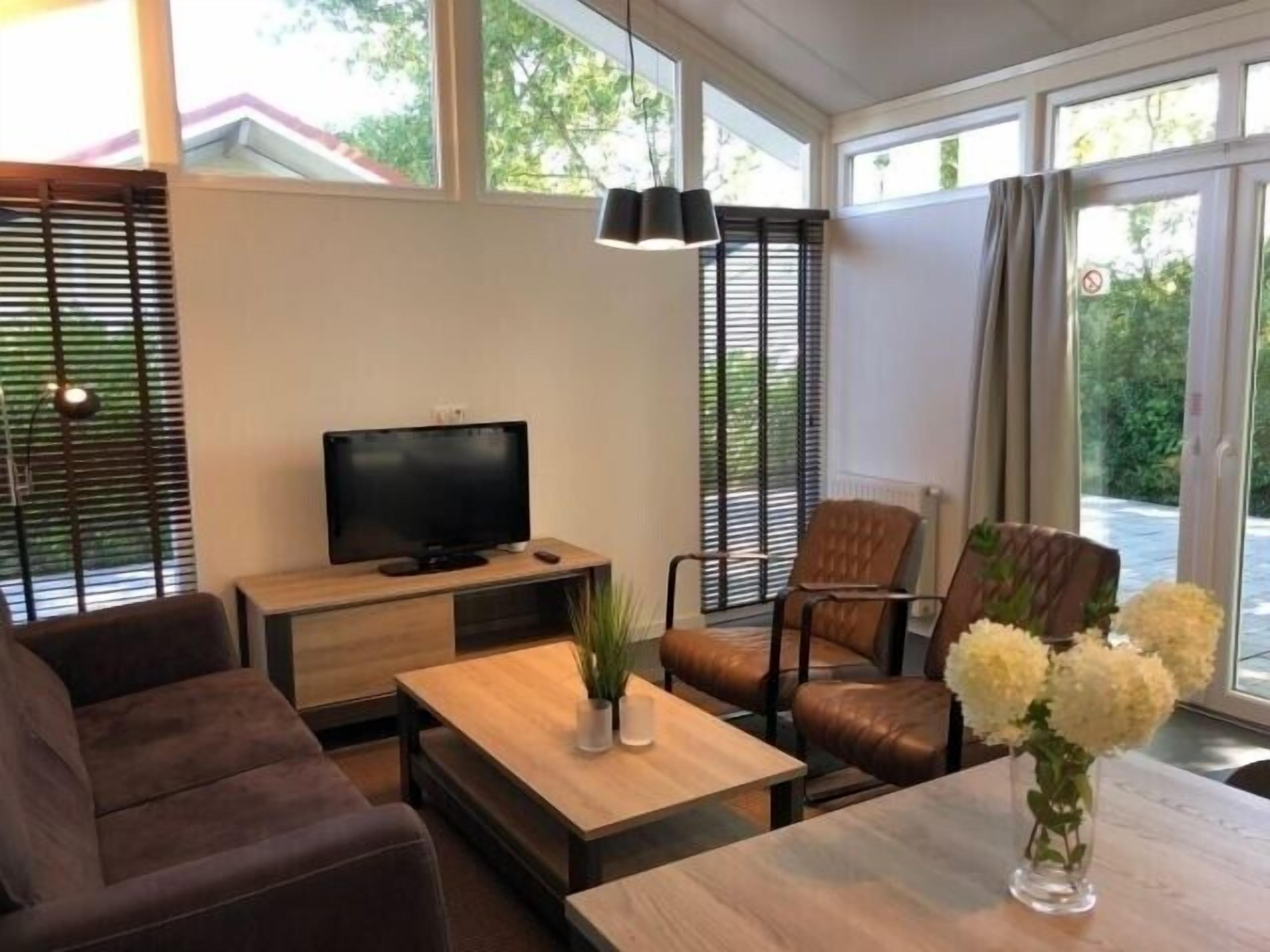 Laguna Chalet A04 With Fence: Dog-friendly, Only 200m From The Park To The Beach - Breskens