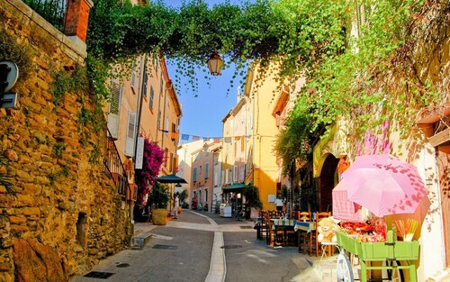 Newly renovated T3 5 minutes walk from the beach and shops