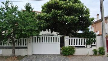 Enceinte de lâhĂ©bergement