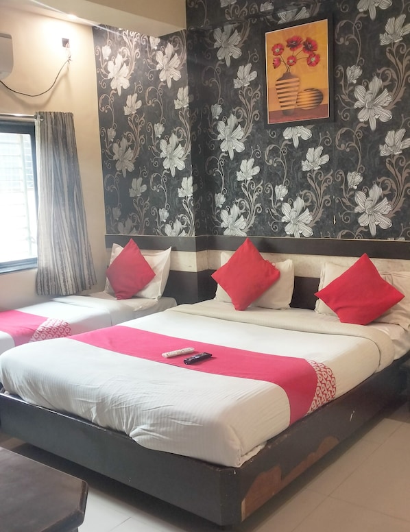 Free WiFi - Hotel Palkhi (Rahata)