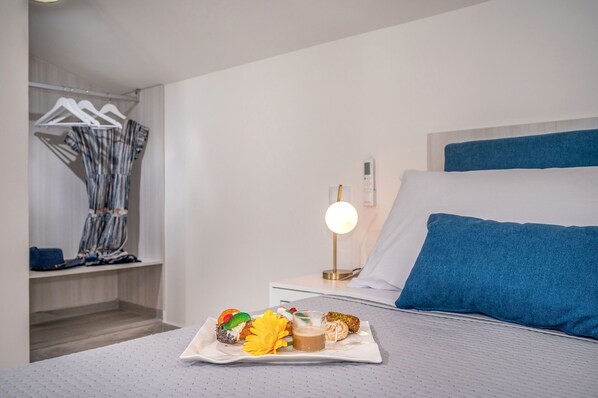 3 bedrooms, iron/ironing board, travel crib, free WiFi