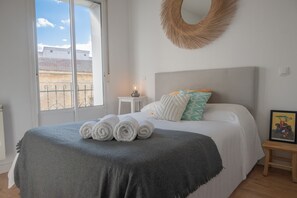 2 bedrooms, iron/ironing board, free WiFi