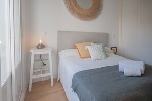 2 makuuhuonetta, silitysrauta/-lauta, ilmainen Wi-Fi