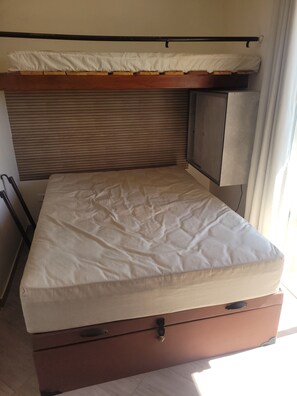 4 makuuhuonetta, silitysrauta/-lauta, Wi-Fi