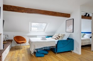 Smart TV - Cozy & Elegant Retreat Near Notre-Dame (Paris)