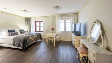 Comfort Double or Twin Room, Garden View | In-room safe, desk, laptop workspace, iron/ironing board