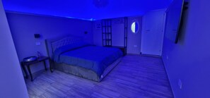 1 bedroom, travel cot, free WiFi, bed sheets