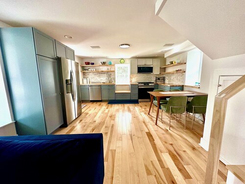 Charming 1-bedroom cottage on Wissahickon Park in Chestnut Hill