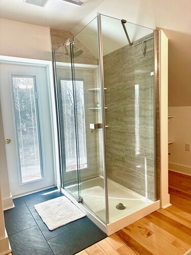 Charming 1-bedroom cottage on Wissahickon Park in Chestnut Hill