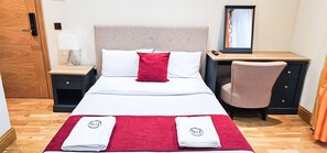 1 غرفة نوم ومكواة/لوح كي وواي فاي مجانًا وملاءات أسرّة