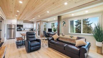 TV connectée, espaces bureaux, écrans d'ordinateur