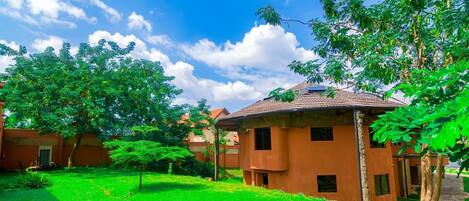 Fachada de la propiedad