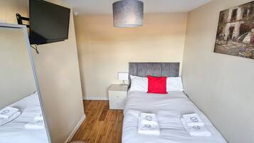 1 bedroom, iron/ironing board, free WiFi, bed sheets