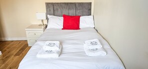 1 chambre, fer et planche à repasser, Wi-Fi gratuit, draps fournis