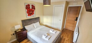 1 chambre, fer et planche à repasser, Wi-Fi gratuit, draps fournis