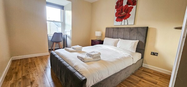 1 chambre, fer et planche à repasser, Wi-Fi gratuit, draps fournis