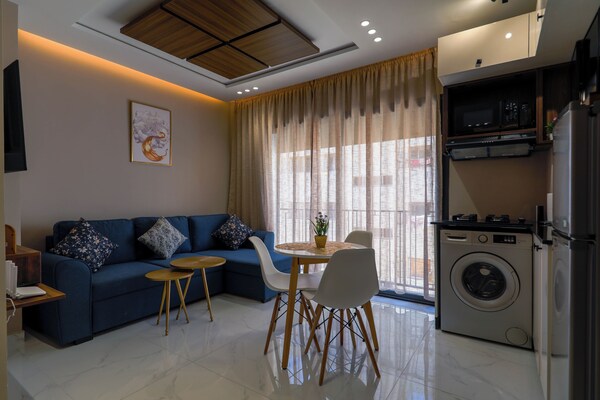 Cozy Elegant Apartment - Rabat Center- Free Parking & Airc & Internet - Rabat
