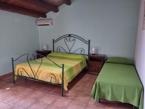 3 bedrooms, WiFi, bed sheets