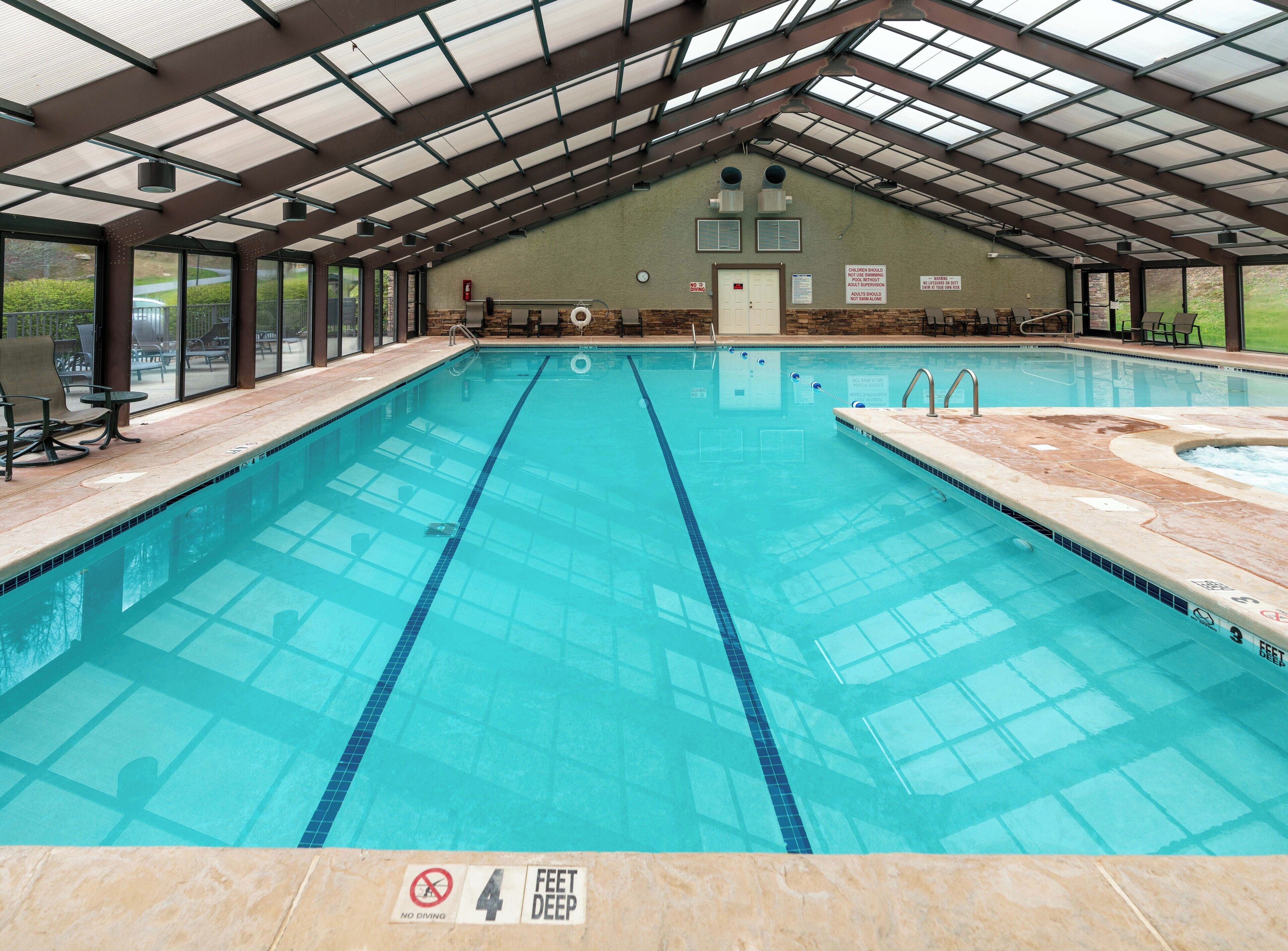 6 Indoor Pool--- Echota