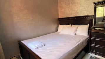 2 bedrooms, bed sheets