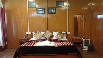 Deluxe Room | Free WiFi, bed sheets