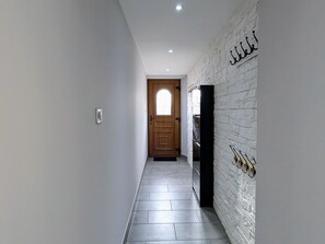 Interior - Character cottage for 10, valley view, near skiing (Fraize)