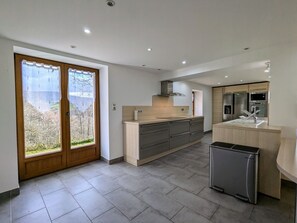 Fridge, microwave, dishwasher