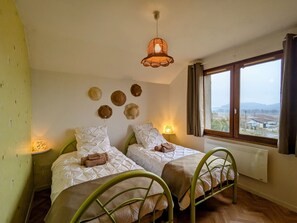 4 soverom, wi-fi (inkludert) og sengetøy