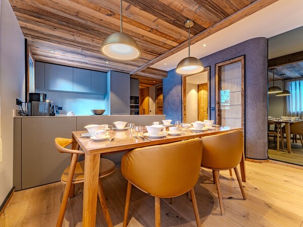 Dining - Modern apartment in Méribel - 3 bedrooms. (Méribel)