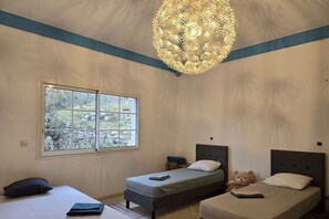 5 Schlafzimmer, Reisekinderbett, kostenloses WLAN