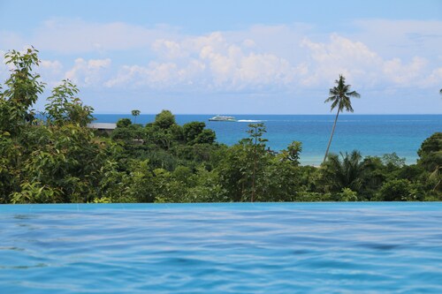 Luxury Zanzibar Villa – Ocean View, Infinity Pool, Lush Green & Stunning Sunsets