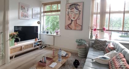 Charming 1-Bedroom Apartment in Amsterdam West