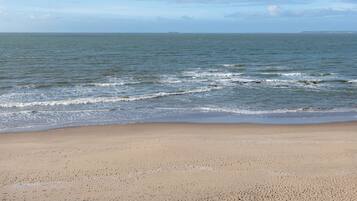 Una spiaggia nelle vicinanze