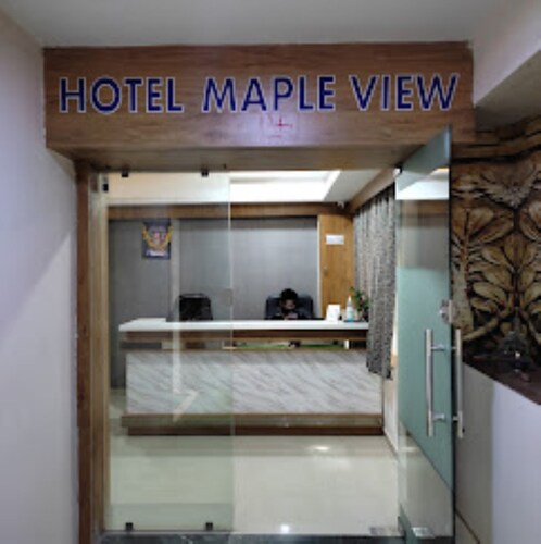 Hotel Maple View