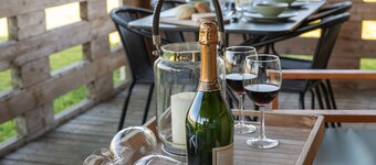 Iris Lodge - sleeps 4 guests in 2 bedrooms