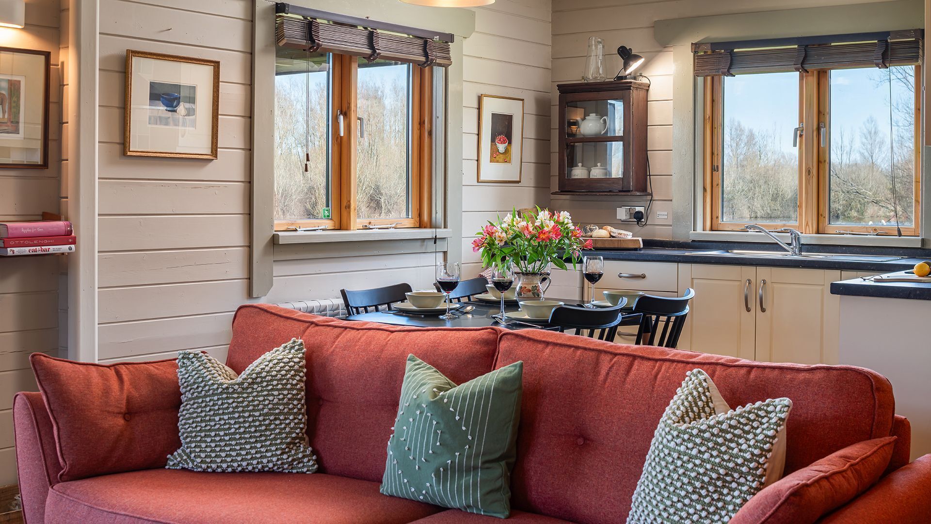 Télévision, cheminée