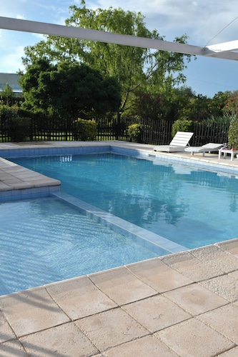 Elegant and comfortable country houses only 5 minutes away from San Rafael's km 0!