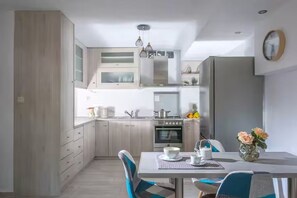 Private kitchen - Malena Apartment by 8essentially (Lasithi)