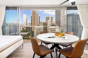 1 多间卧室、熨斗/熨衣板、免费 WiFi、床单