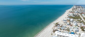 Beach Retreat, Pool, Families, Bachelorette, Sleeps 12,Golf Cart, Cold Plunge